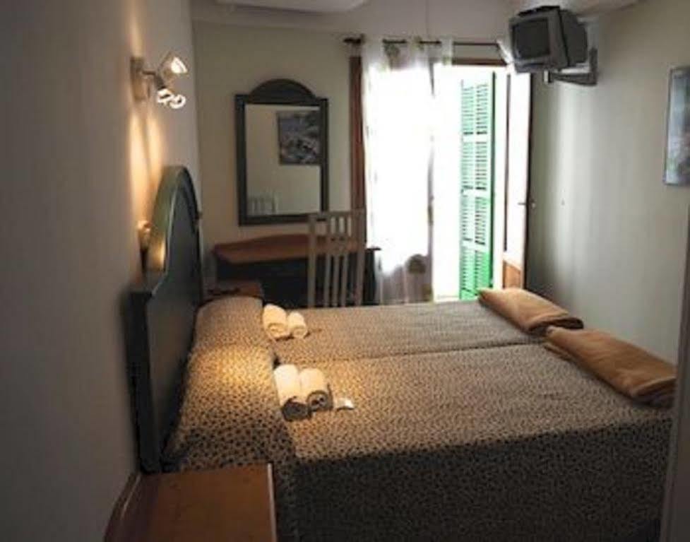 Blu Hostal Diana Port de Alcudia  Eksteriør billede