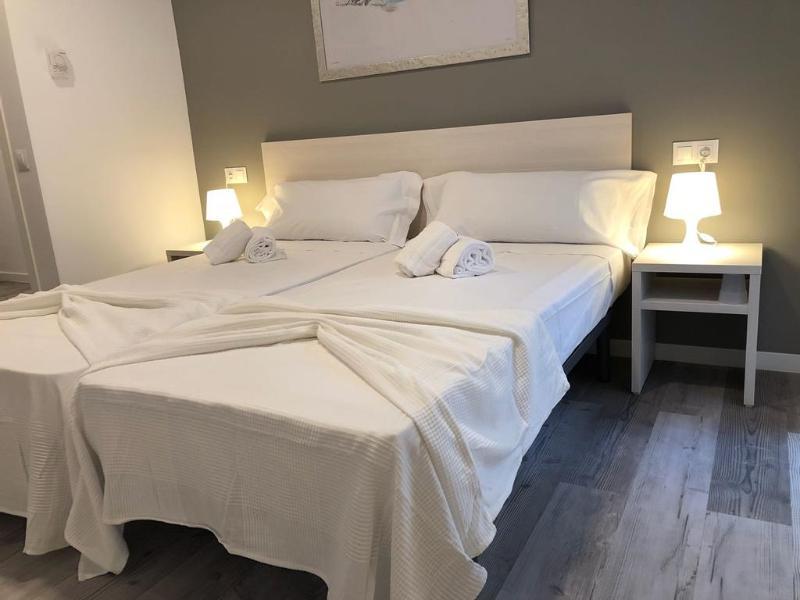 Blu Hostal Diana Port de Alcudia  Eksteriør billede